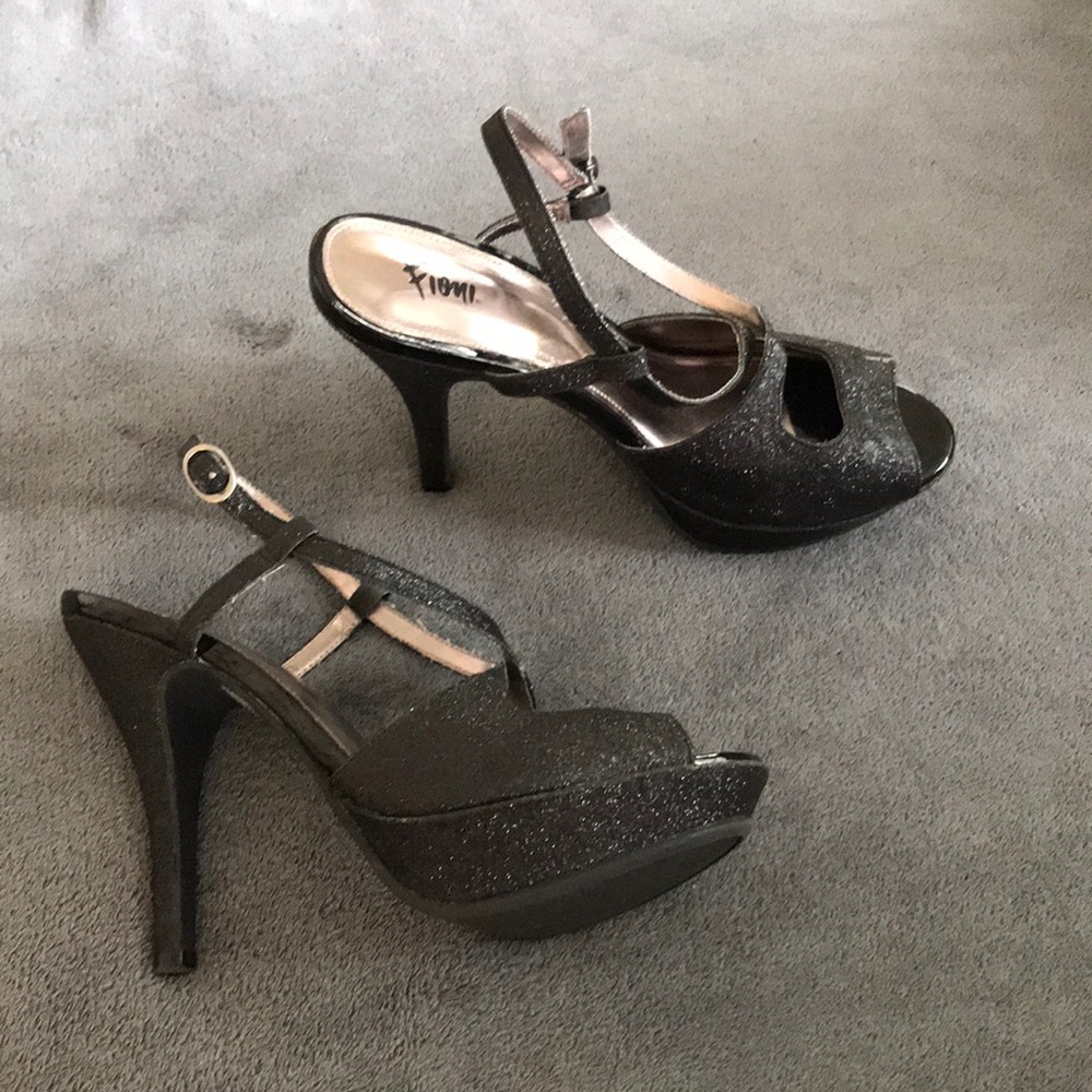 Fioni Black Sparkly Heels (Size 9)